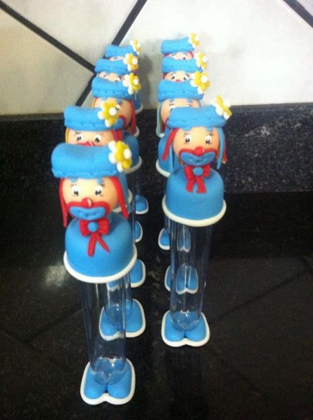 Tubete personalizado em biscuit